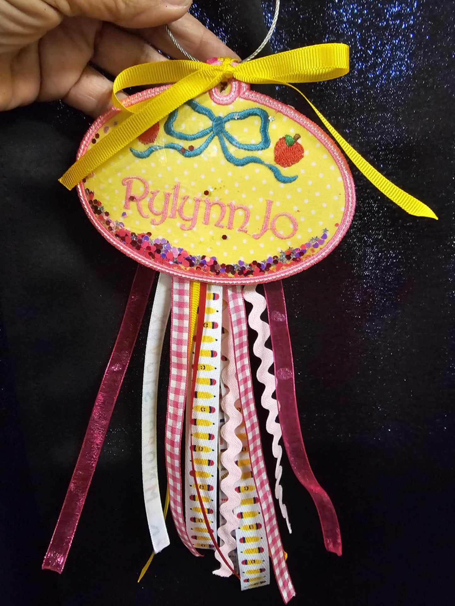 Embroidery Shaker Bag Tag